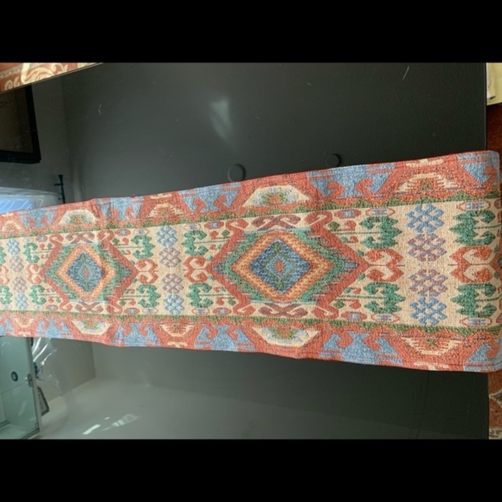 Table runner